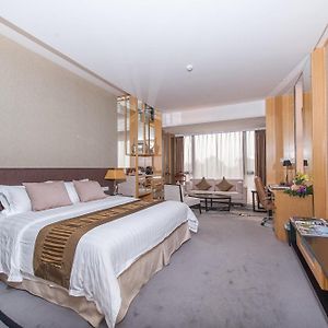 Premier Twin Room